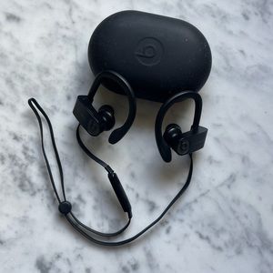 Powerbeats 3 wireless earbuds